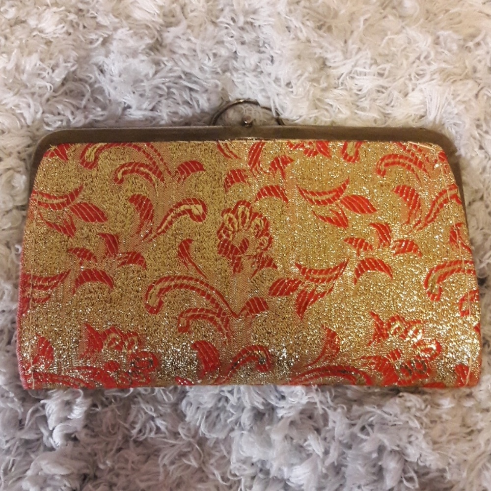 Vintage Clutch - Picture 2 of 3